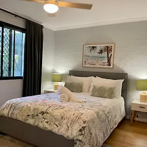 *** Aparthotel Burleigh Palms Australia